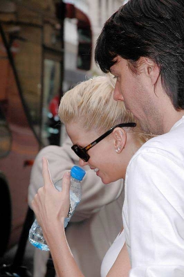 Girls_Aloud_In_Manchester_Leaving_Hotel_19200505_90.jpg