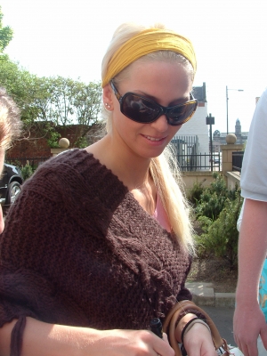 Girls_Aloud_leaving_hotel_160505_16.jpg