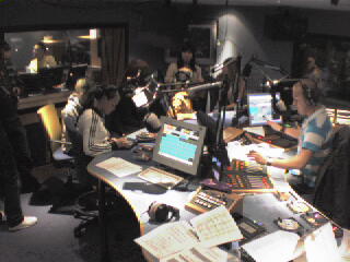 Girls_Aloud_On_The_Hit_40_UK_Webcam_05_3.jpg
