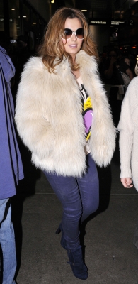 Cheryl_arriving_at_LAX_28_11_11_13.jpg