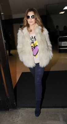 Cheryl_arriving_at_LAX_28_11_11_22.jpg