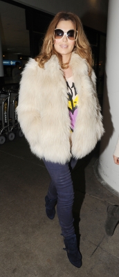 Cheryl_arriving_at_LAX_28_11_11_26.jpg