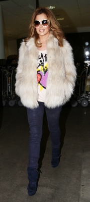 Cheryl_arriving_at_LAX_28_11_11_28.jpg