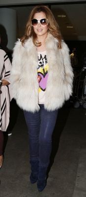 Cheryl_arriving_at_LAX_28_11_11_31.jpg