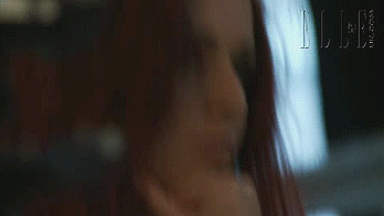 Elle_2009_19.gif