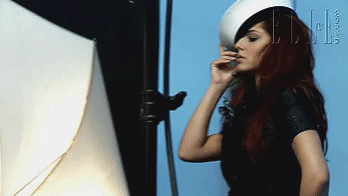 Elle_2009_6.gif