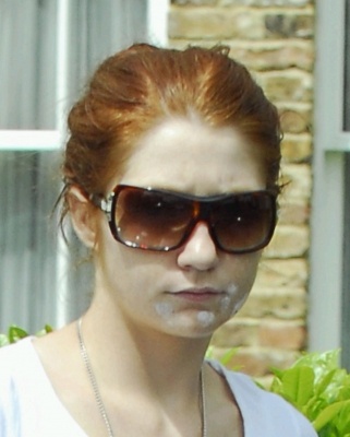 Nicola_Leaving_The_House_With_Cream_On_Her_Spots_180505_9.jpg