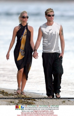 Sarah_and_Mikey_on_holiday_Majorca_Spain_170605_18.jpg