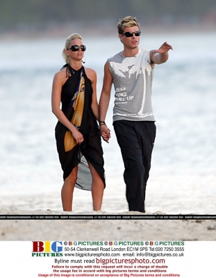 Sarah_and_Mikey_on_holiday_Majorca_Spain_170605_28.jpg