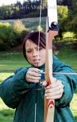 Girls_Aloud_-_Outdoor_Activites_CDUK_Dorset_061104_28.jpg