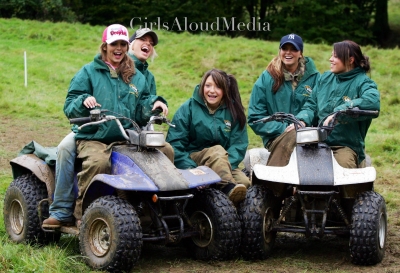 Girls_Aloud_-_Outdoor_Activites_CDUK_Dorset_061104_3.jpg