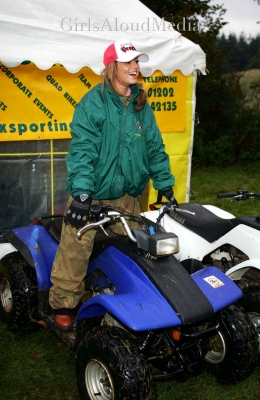 Girls_Aloud_-_Outdoor_Activites_CDUK_Dorset_061104_6.jpg