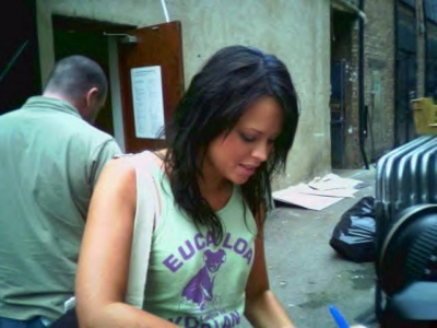 Girls_Aloud_backstage_at_CDUK_280804_2.jpg