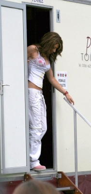 Nicola_Roberts_before_her_appearance_at_Summer_XS_040704_2.jpg