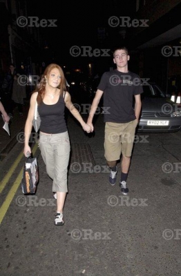 Girls_Aloud_leaving_the_TOTP_Magazine_Party_Tantra_London_050603_3.jpg