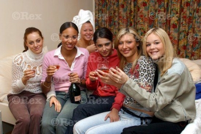 Girls_Aloud_on_Popstars_The_Rivals_301102_16.jpg