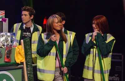 Girls_Aloud_on_Top_of_the_Pops_Saturday_Show_120403_10.jpg