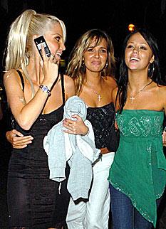 Kim_Nadine__Sarah_leaving_Attica_Nightclub_290804_14.jpg