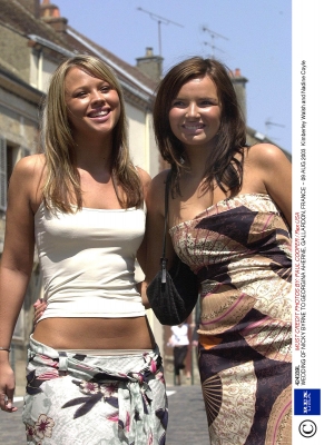 Kimberley_and_Nadine_at_Nicky_Westlife_Wedding_France_09_08_2003_2.jpg