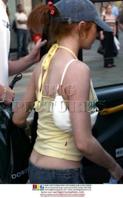 Nicola_and_her_boyfriend_shopping_in_London_240603_28129.jpg
