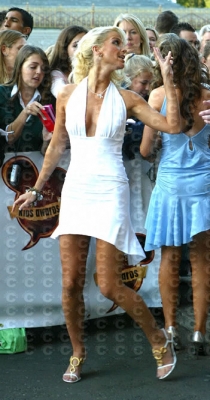 Girls_Aloud_at_Disney_Channel_Kids_Awards_16092004_62.jpg