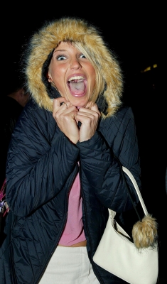 Sarah_Harding_leaving_Popstars_the_Rivals_studios_231102_28129.jpg