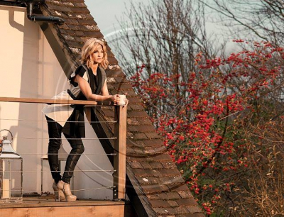 Sarah_Harding_-_Sven_Arnstein_Hello_Dec_2011_281029.jpg