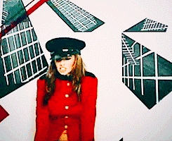 tumblr_m0q0fxqnZ01qf9zvto1_250.gif