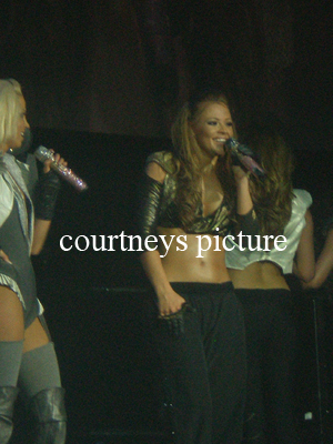 Out_Of_Control_Tour_London_24_05_09_282529.png