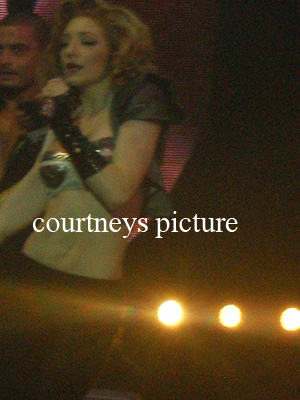 Out_Of_Control_Tour_London_24_05_09_282829.png