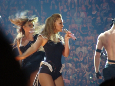 Out_Of_Control_Tour_2009_-_London_24_05_09_2810729.jpg
