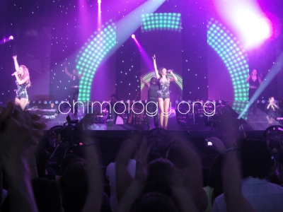 Out_of_Control_Tour_Newcastle_05_05_09_2813329.jpg