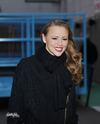 Kimberley_Walsh_outside_the_ITV_studios_04_01_12_28229.jpg