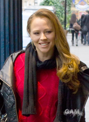 Kimberley_Walsh_sighted_in_London_12_01_12_28429.jpg