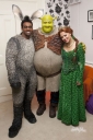 Kimberley_with_the_new_cast_of_Shrek_the_Musical_29_02_12_28229.jpg