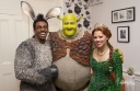 Kimberley_with_the_new_cast_of_Shrek_the_Musical_29_02_12_28329.jpg