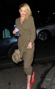 Sarah_and_Kimberley_leaving_Shrek_the_Musical_27_01_12_284329.jpg