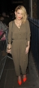 Sarah_and_Kimberley_leaving_Shrek_the_Musical_27_01_12_284729.jpg