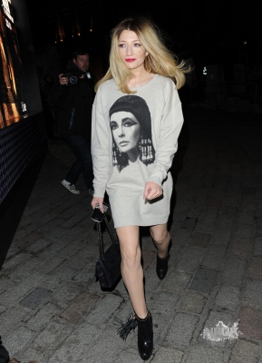 Nicola_Roberts_arriving_at_the_KTZ_fashion_show_21_02_12_281129.jpg