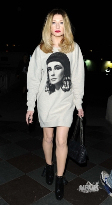 Nicola_Roberts_arriving_at_the_KTZ_fashion_show_21_02_12_281529.jpg