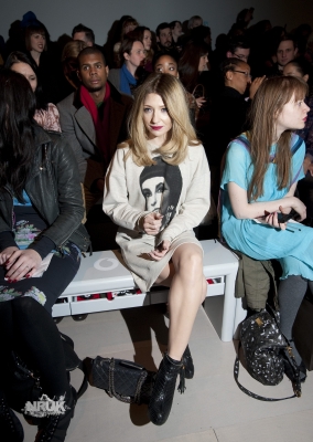 Nicola_Roberts_attends_the_KTZ_LFW_show_21_02_12_28829.jpg