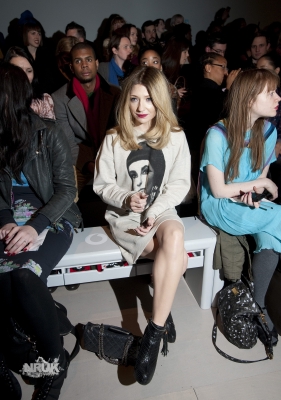 Nicola_Roberts_attends_the_KTZ_LFW_show_21_02_12_28929.jpg