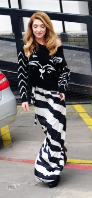 Nicola_Roberts_leaving_the_ITV_studios_11_01_12_281329.jpg