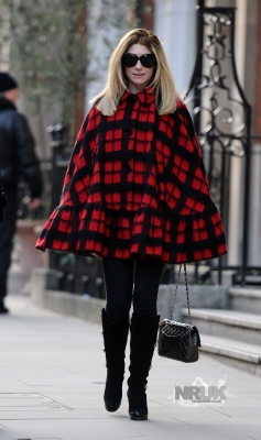 Nicola_Roberts_seen_walking_in_Mayfair_30_01_12_28829.jpg