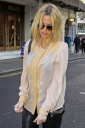 Sarah_Harding_arriving_at_the_Ivy_restaurant_02_02_12_28329.jpg