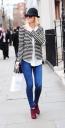 Sarah_Harding_goes_to_a_day_spa_clinic_in_London_21_02_12_28329.jpg
