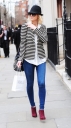 Sarah_Harding_goes_to_a_day_spa_clinic_in_London_21_02_12_28429.jpg