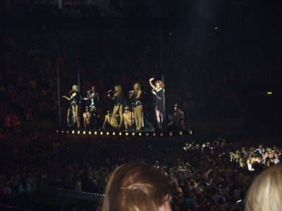 Out_of_Control_Tour_2009_-_London_23_05_09_285229.jpg