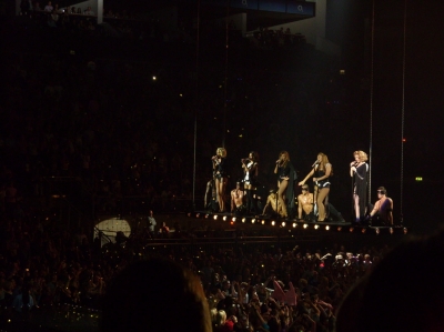 Out_of_Control_Tour_2009_-_London_23_05_09_285329.jpg