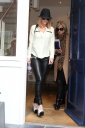 Sarah_Harding_heads_off_to_an_office_meeting_13_01_12_281829.JPG